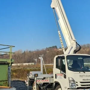 Autocarrata patente B 23 metri con verricello