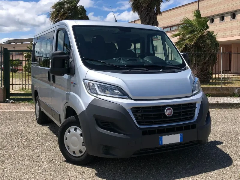 Minibus 9 posti